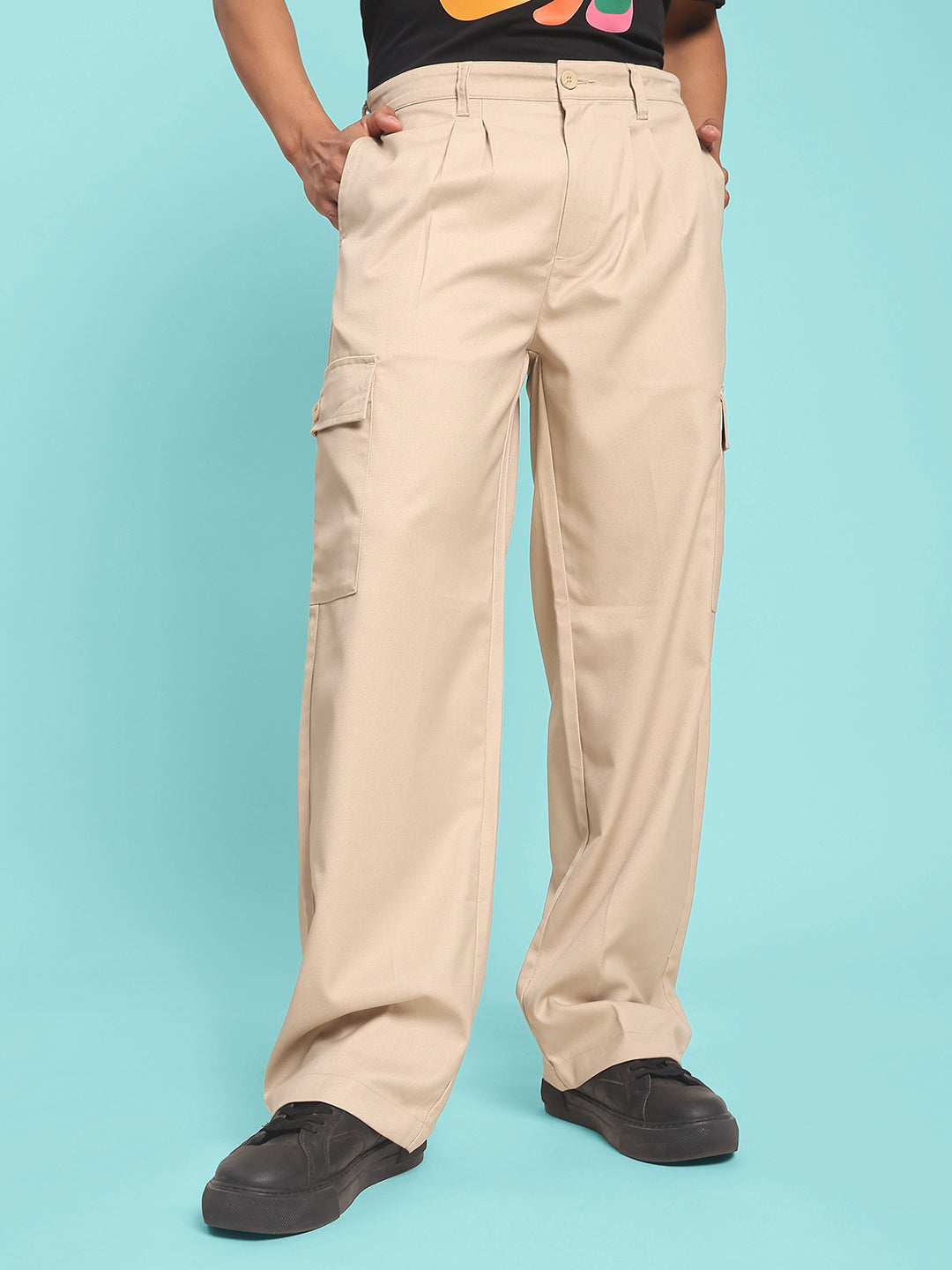 Men Korean Relaxed Fit High-Waisted Cargo Pants with Pleated Detailing