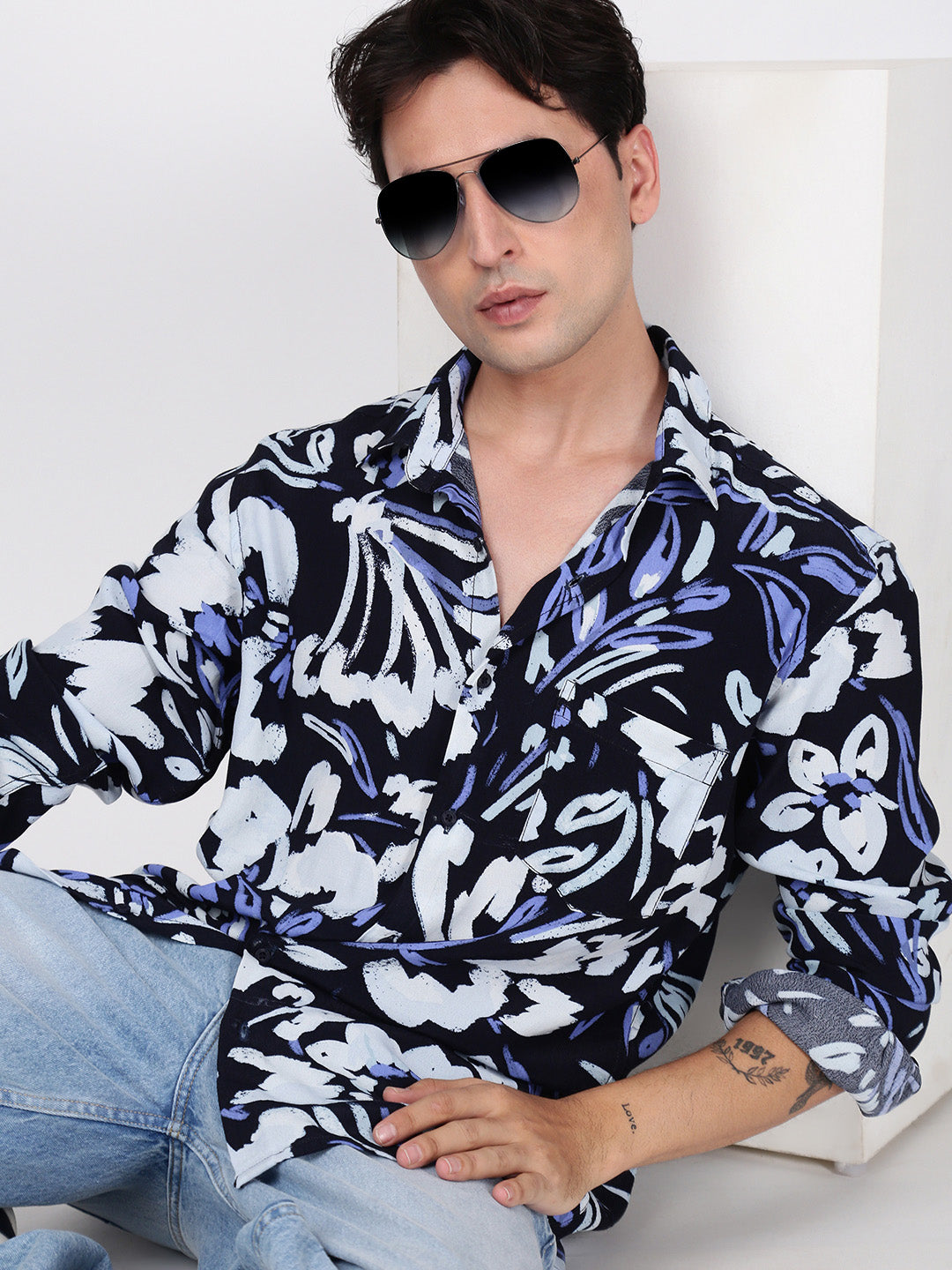 Men Blue Abstract Print Single Pocket  Slim Fit Shirt
