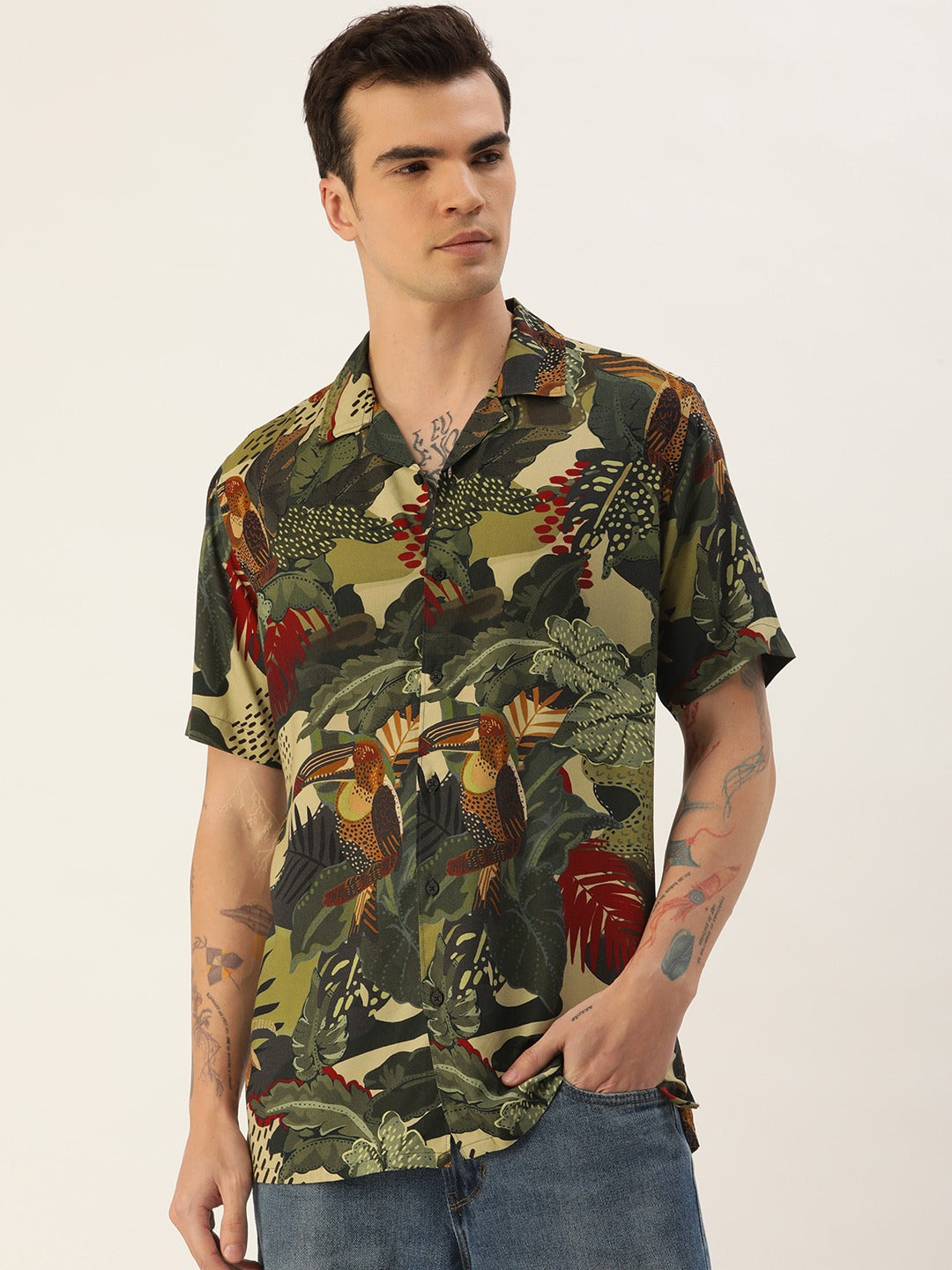 Men Green Regular Fit Digital Print Half Sleeves Casual Shirt