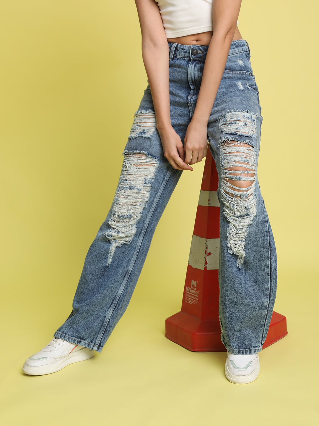 Women High Distressed Straigth Fit Jeans