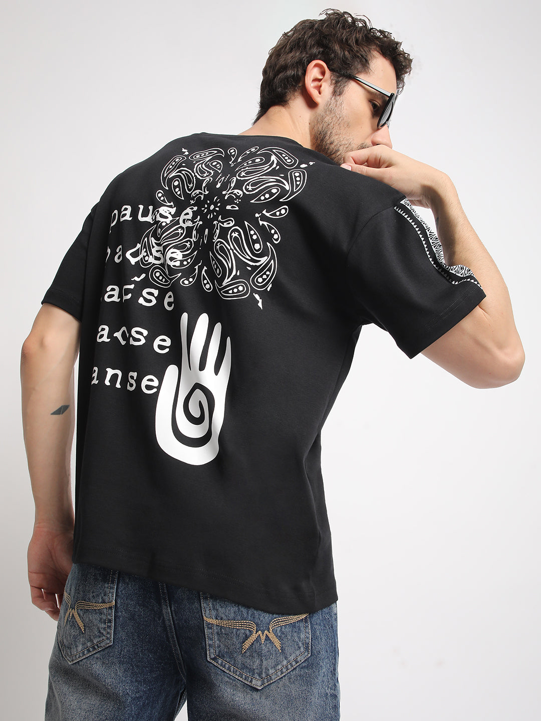 Men Black Coloured 100% Cotton  Pause Graphic Oversized T Shirts