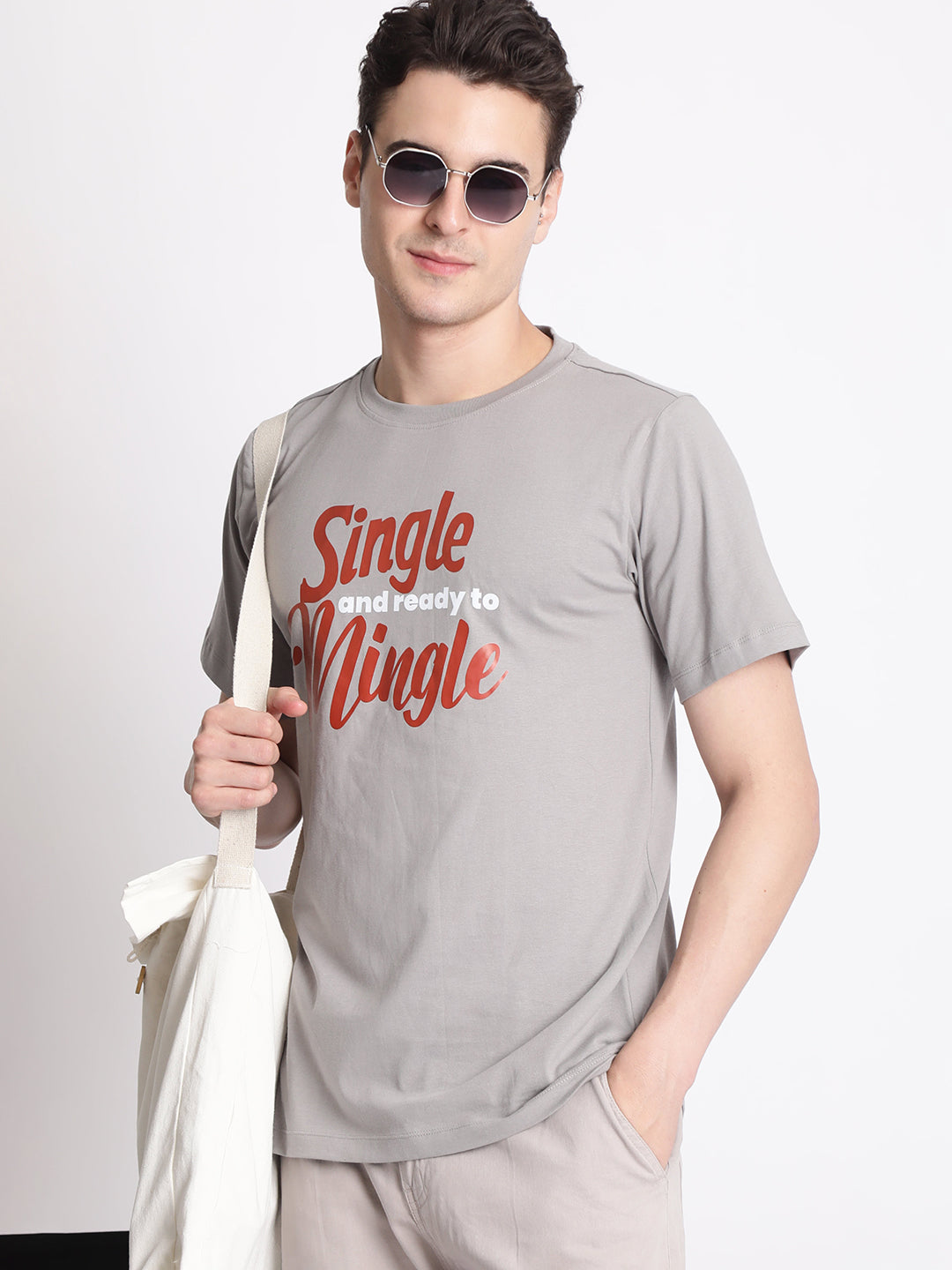 Men 'Single and Ready to Mingle' Typography Printed Tshirt