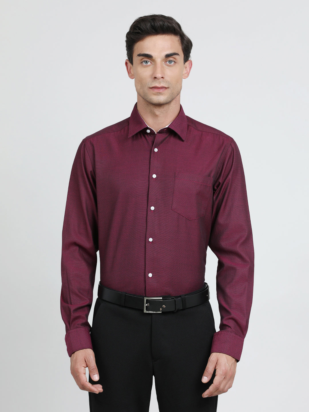 Men Magenta Regular Fit Textured Poly Cotton Formal Shirt