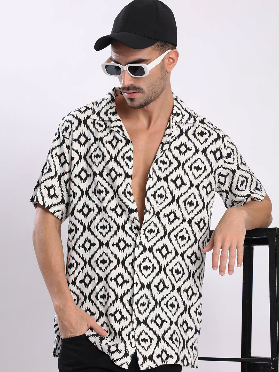 Men White and Black Abstract printed Shirt