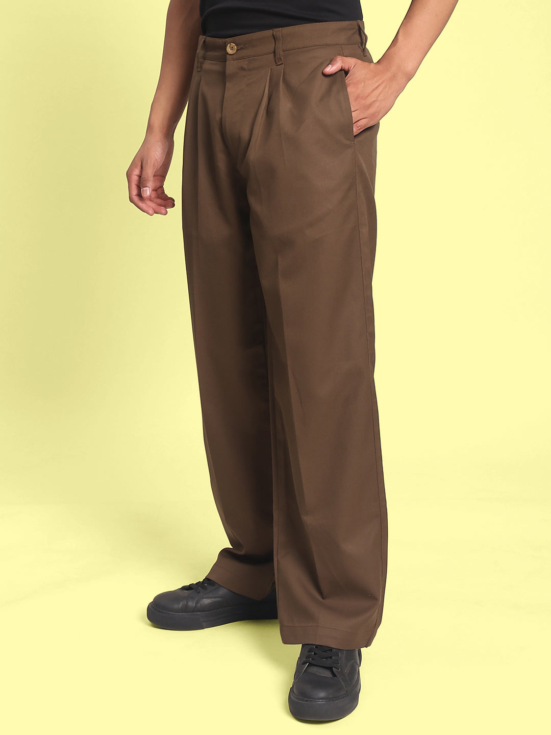 Men's Relaxed Dark Khaki Trousers