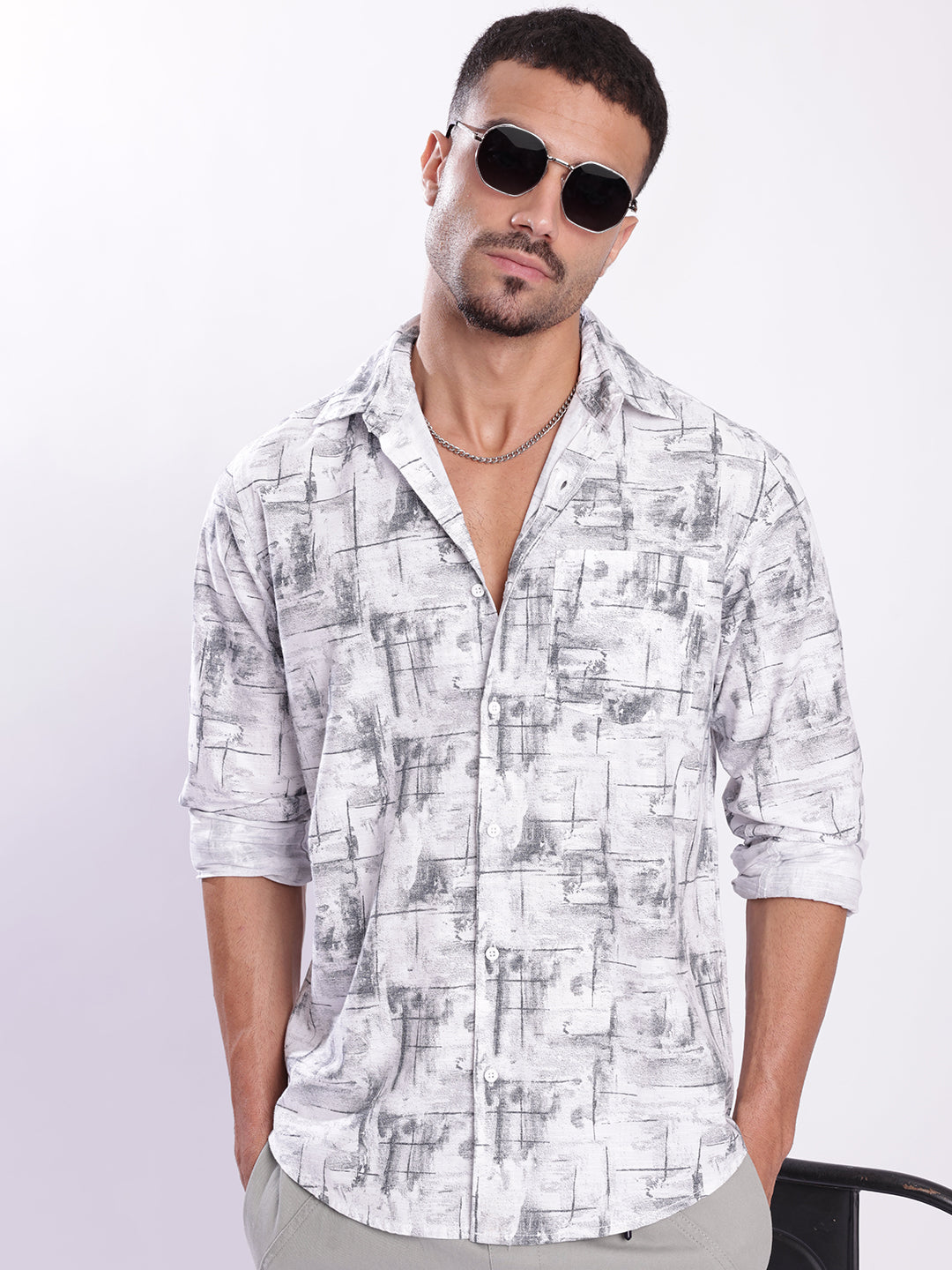 Men Black and White Abstract Print Single Pocket Shirt