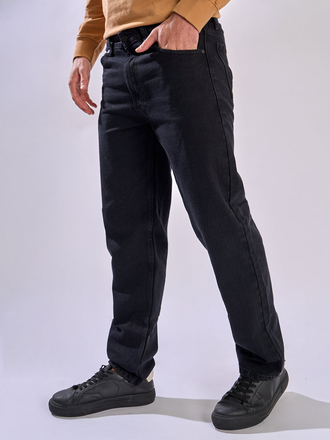Men Charocal Straight Fit Jeans