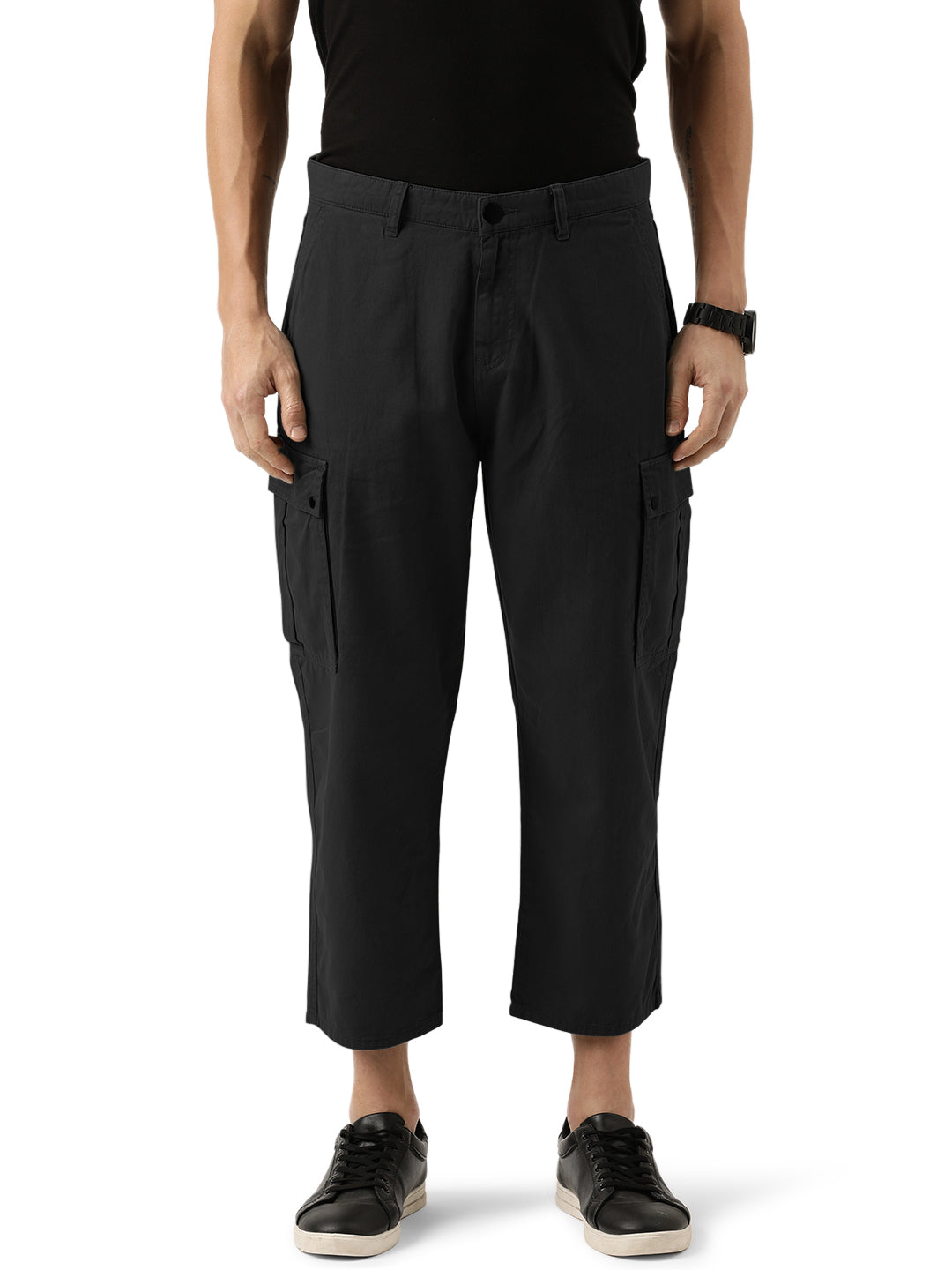 Men Black Loose Fit Solid Cargo Trouser