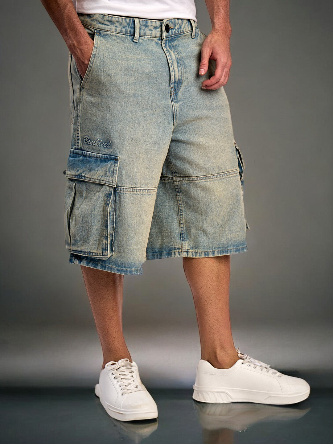 Men Blue Light Shade Baggy Fit Cargo Shorts