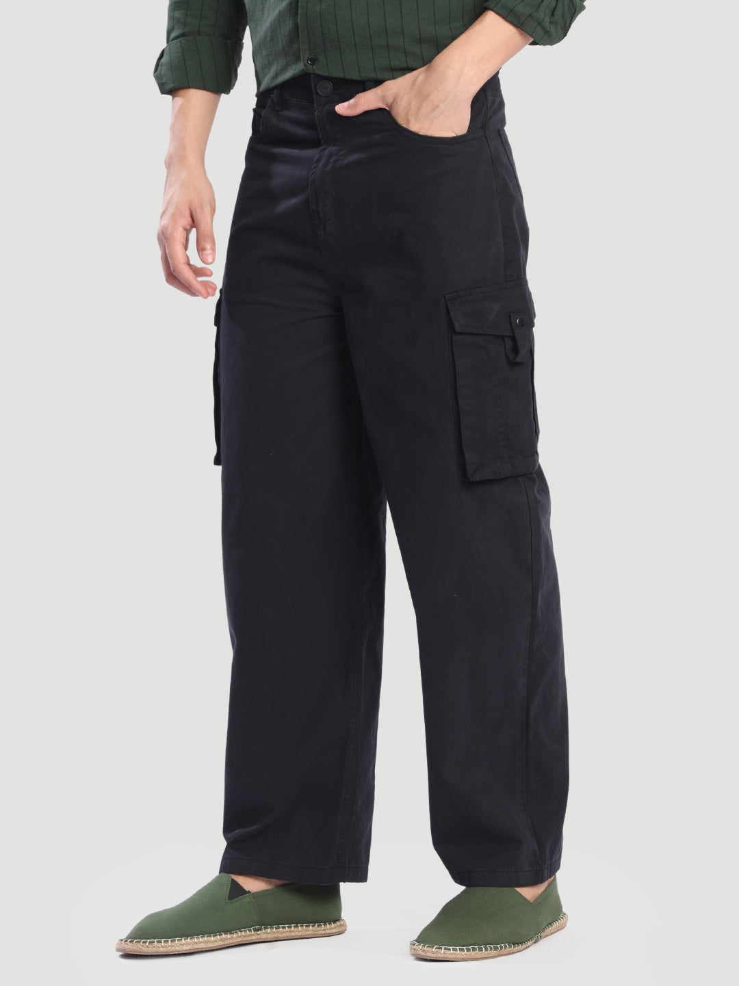 Mens cargo trouser in baggy fit