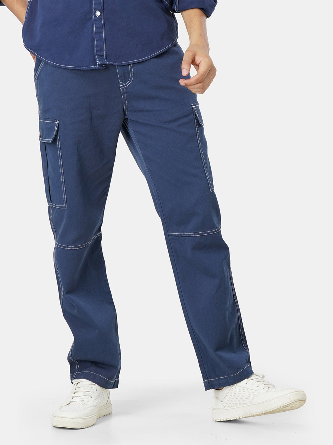 Men Blue Relaxed Fit Solid Cargo Trouser with Contrast Stitch