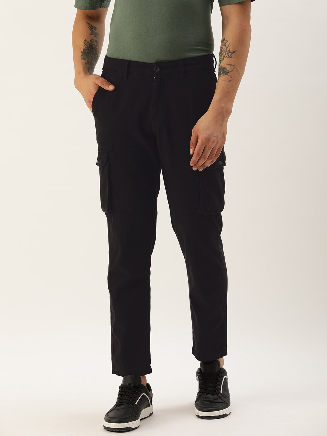 Men Black Regular Fit Solid Cargo Trouser