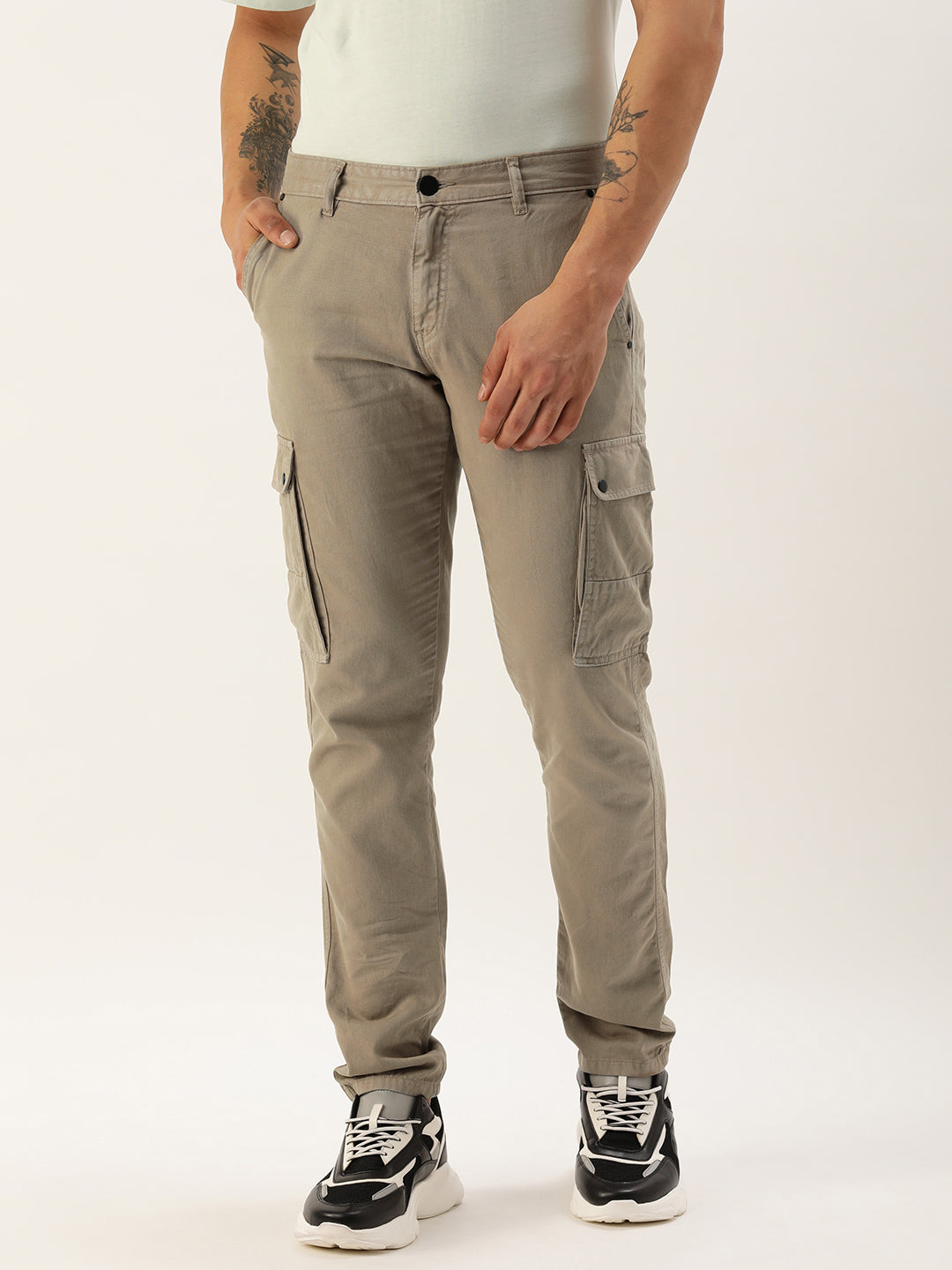 Men Seneca Rock Slim Fit Solid Cargo Trouser