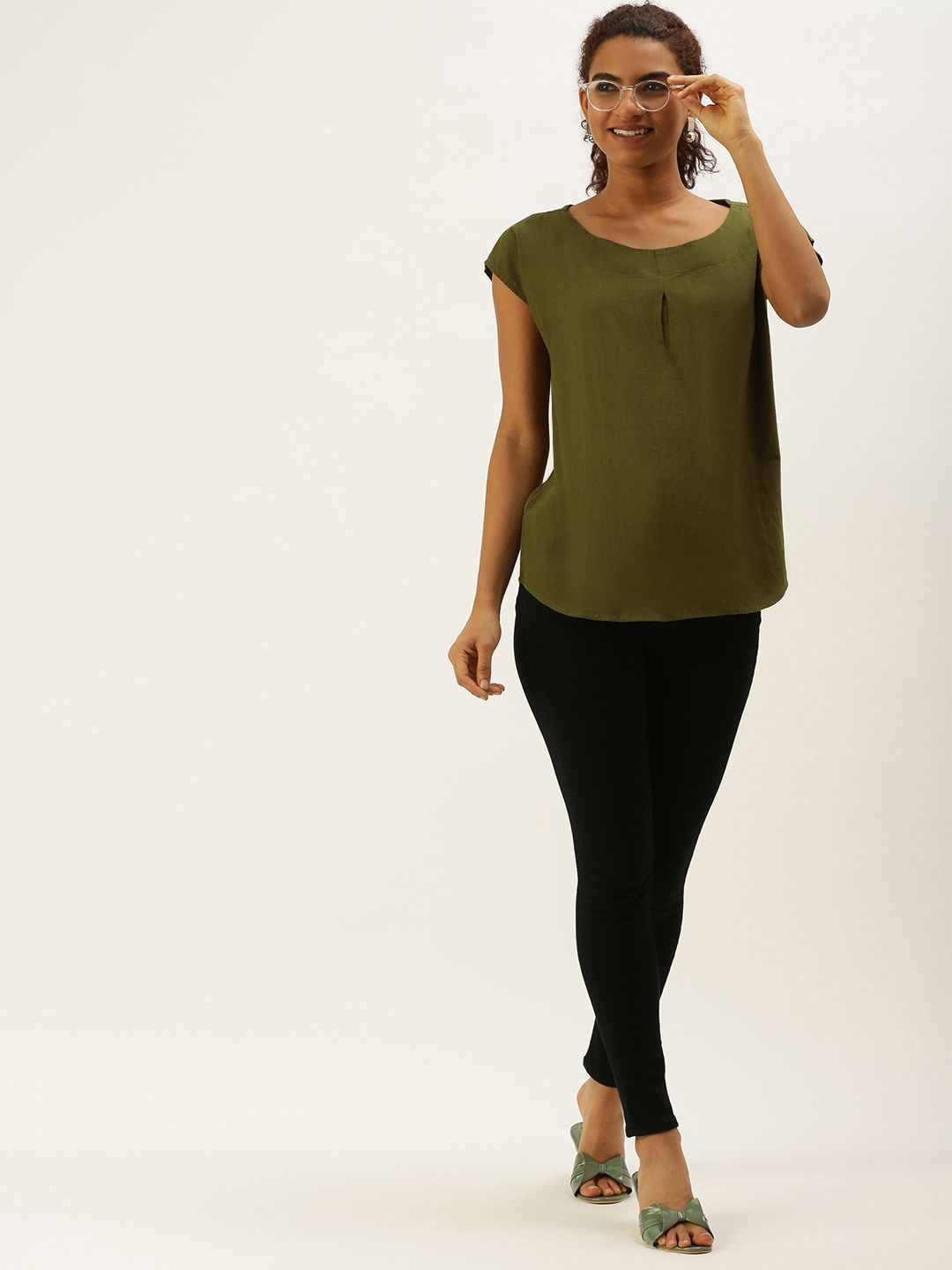 Women Olive Green Solid Pure Cotton Linen Top