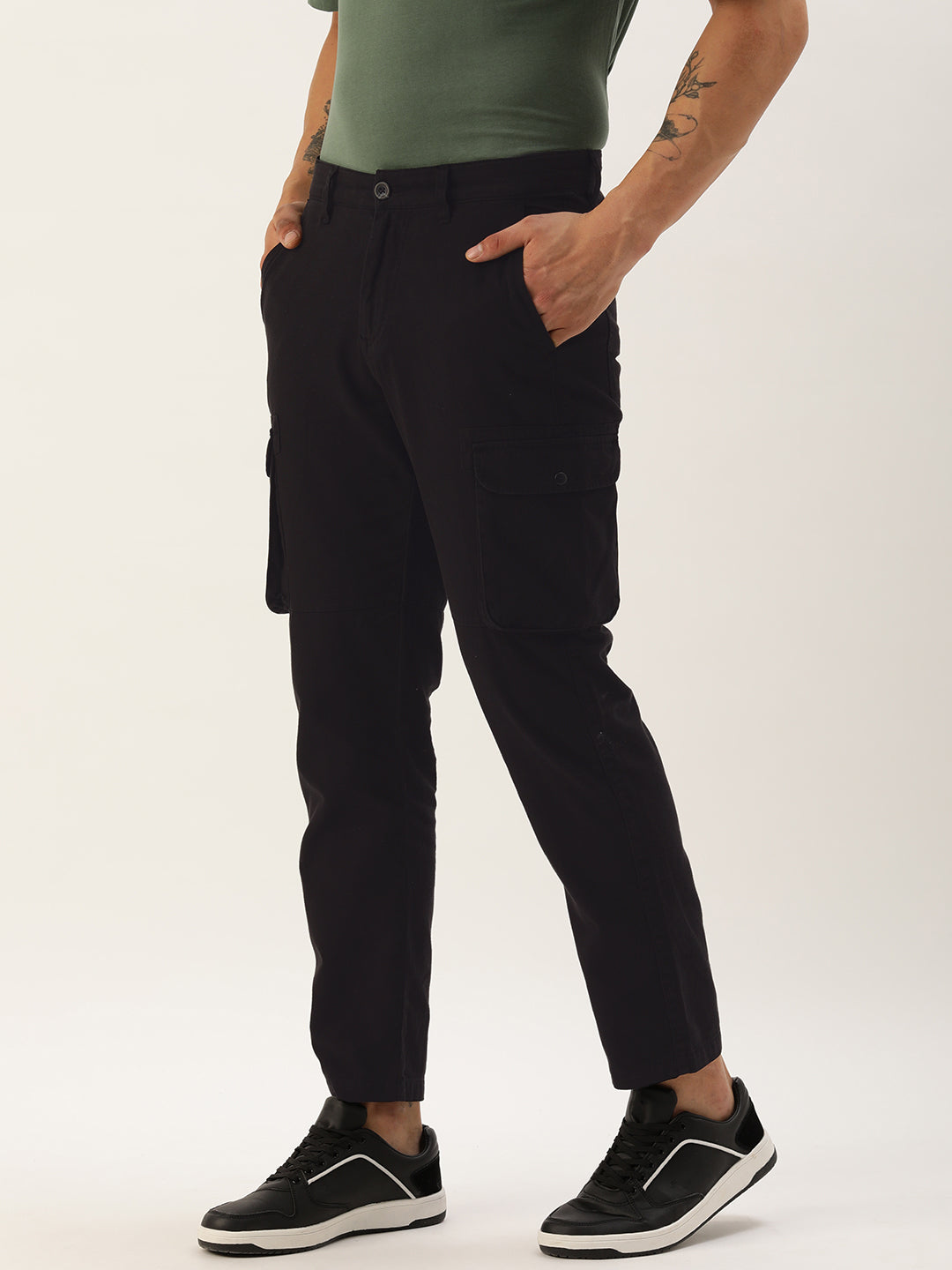 Men Black Regular Fit Solid Cargo Trouser