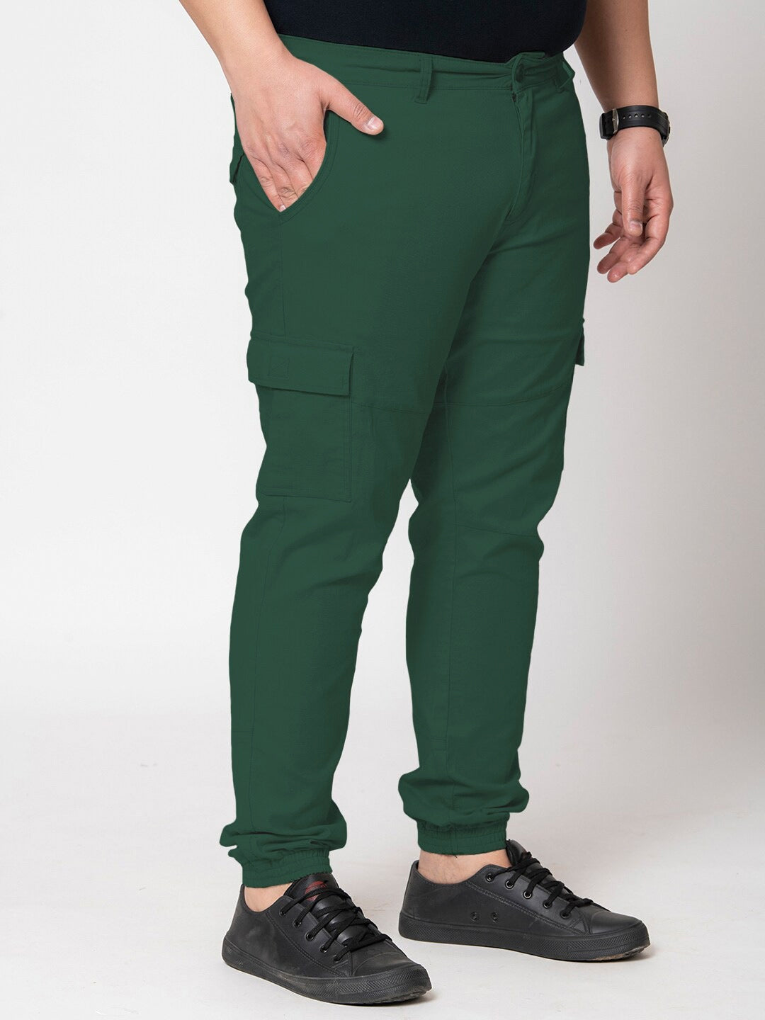 Men Green Regular Fit Solid Cargo Trouser