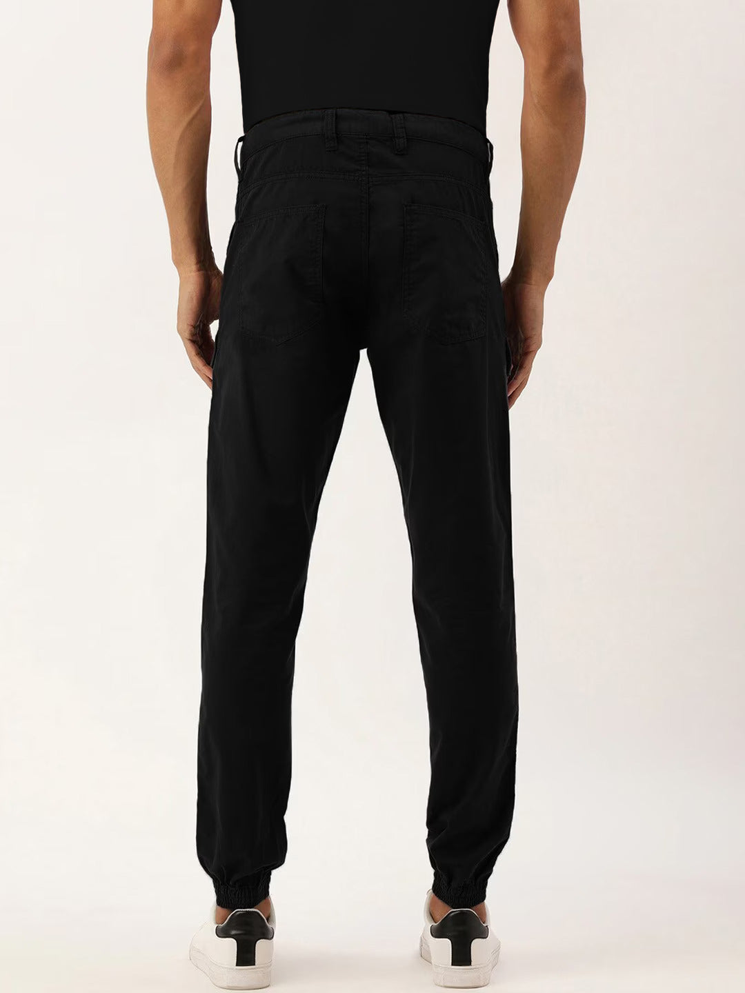 Men Black Regular Fit Solid Cargo Jogger