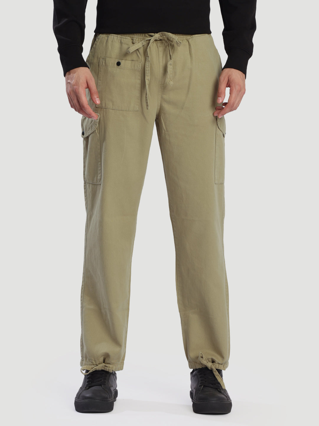 Mens cargo jogger with flap pockets