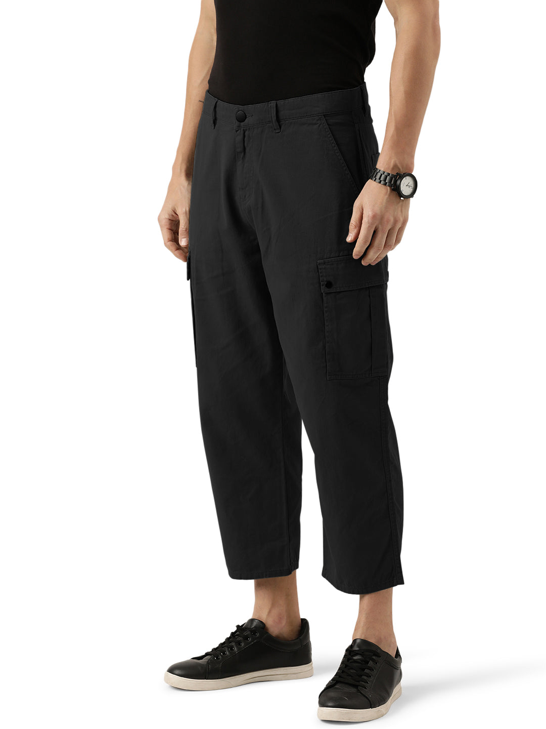 Men Black Loose Fit Solid Cargo Trouser