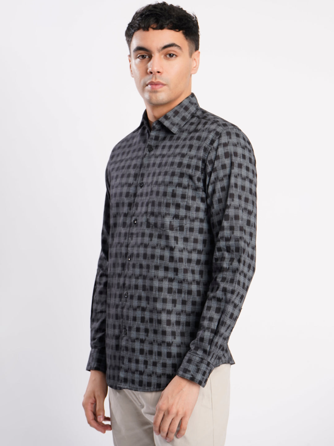 Men Grey and Black Checked Single Pocket Shirt
