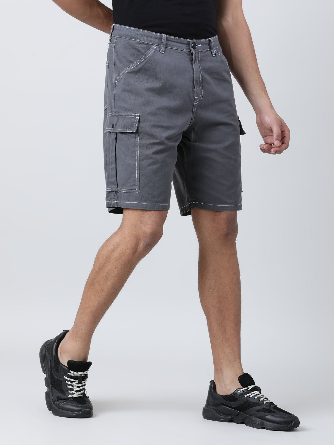 Men Iron Grey Relaxed Fit Pure Cotton Solid Cargo Shorts with Contrast Stitch