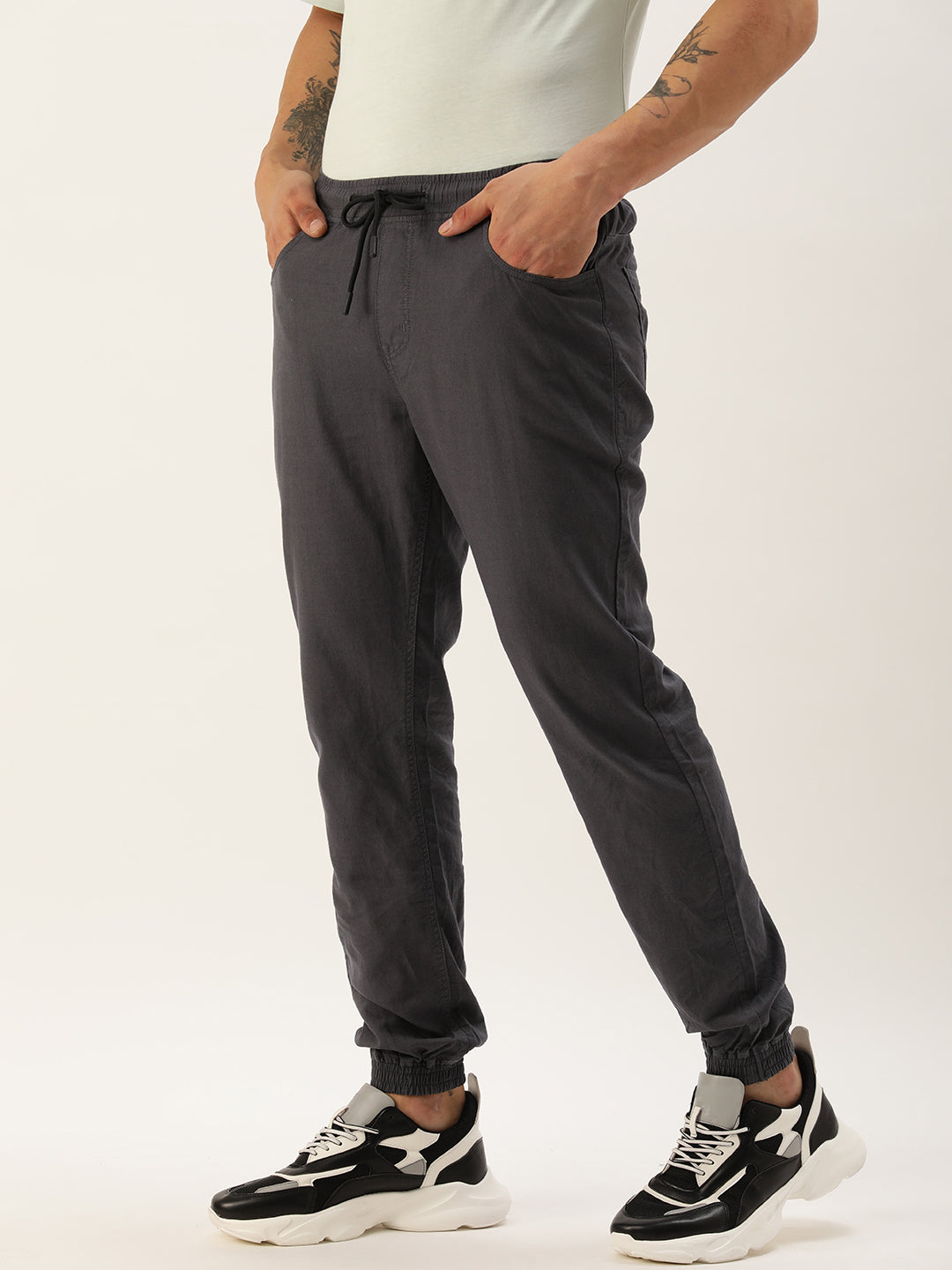 Men Dark Grey Slim Fit Solid Casual Jogger