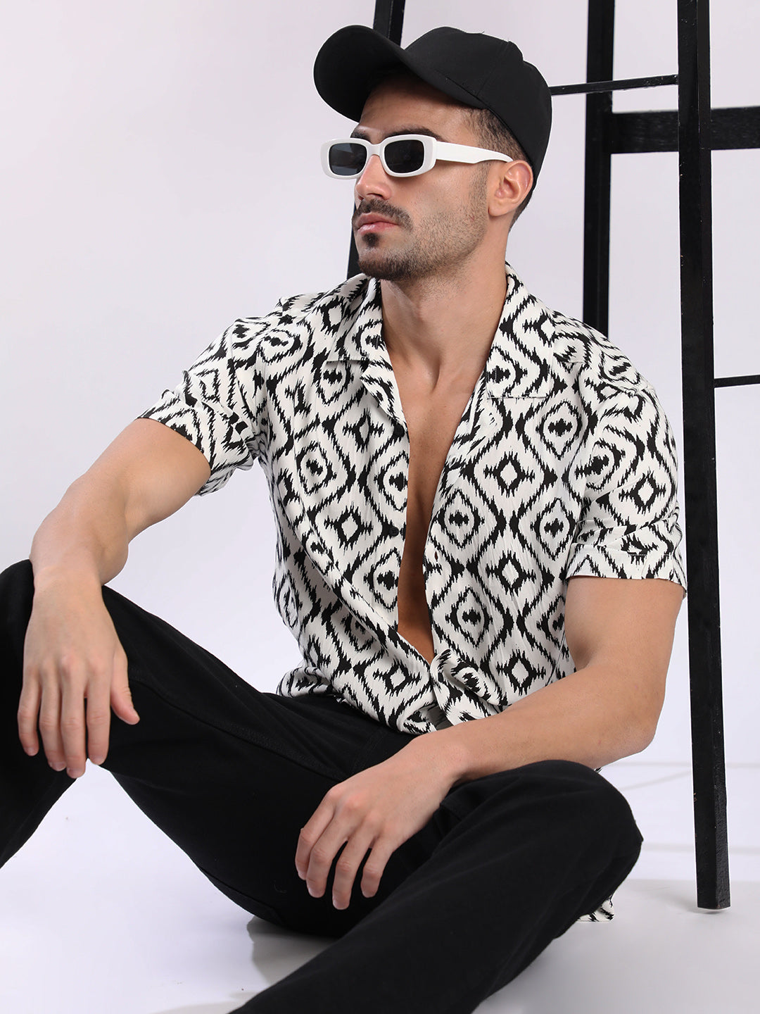Men White and Black Abstract printed Shirt
