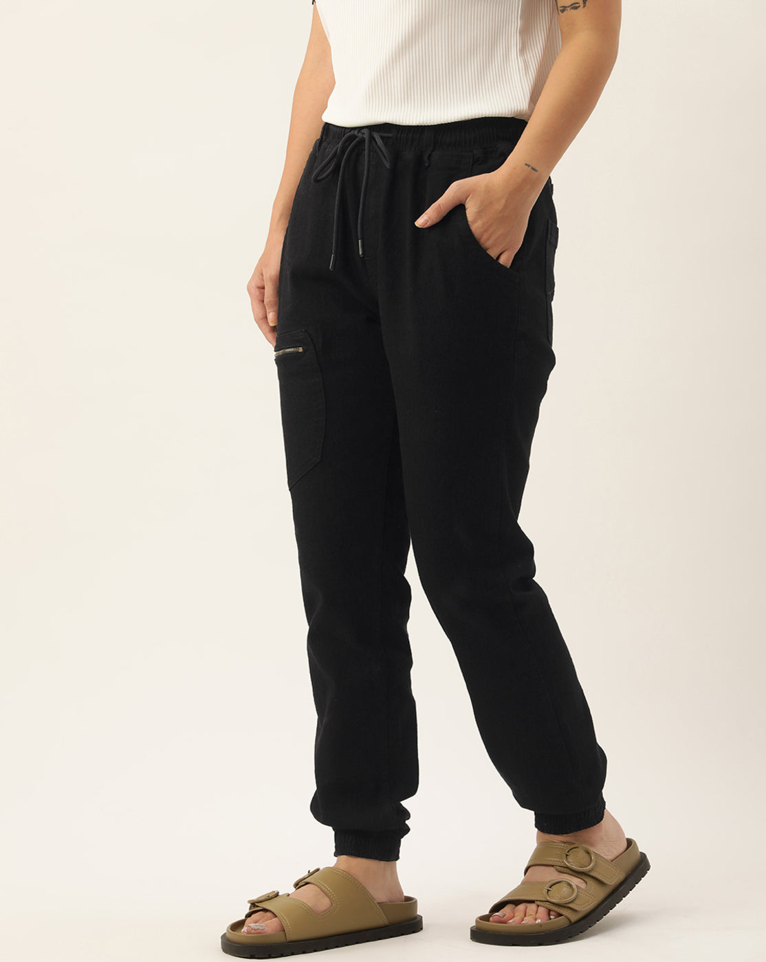 Women Black Solid Regular Fit Joggers Jeans