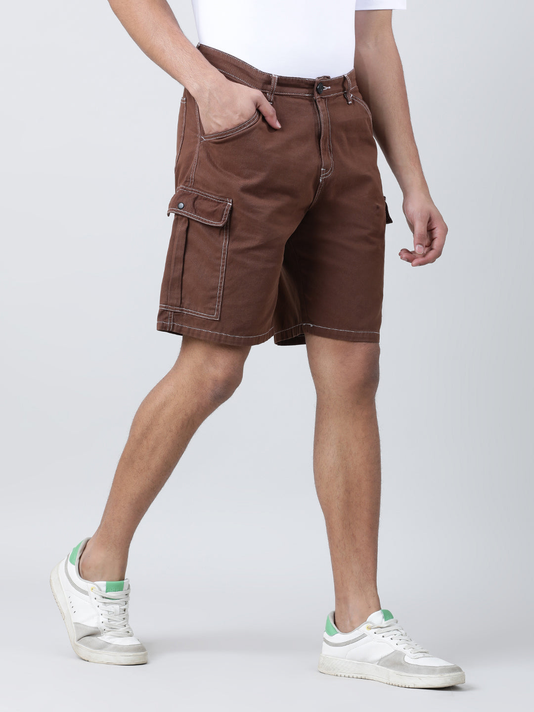 Men Chocolate Brown Relaxed Fit Pure Cotton Solid Cargo Shorts with Contrast Stitch