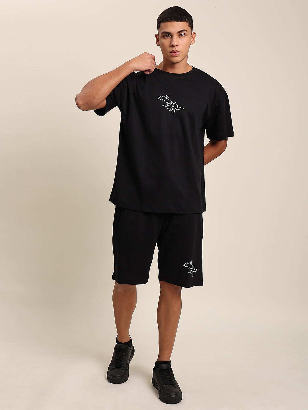 Men-Black-Coloured-100% Cotton -Graphic-Print-Oversized-Tshirt