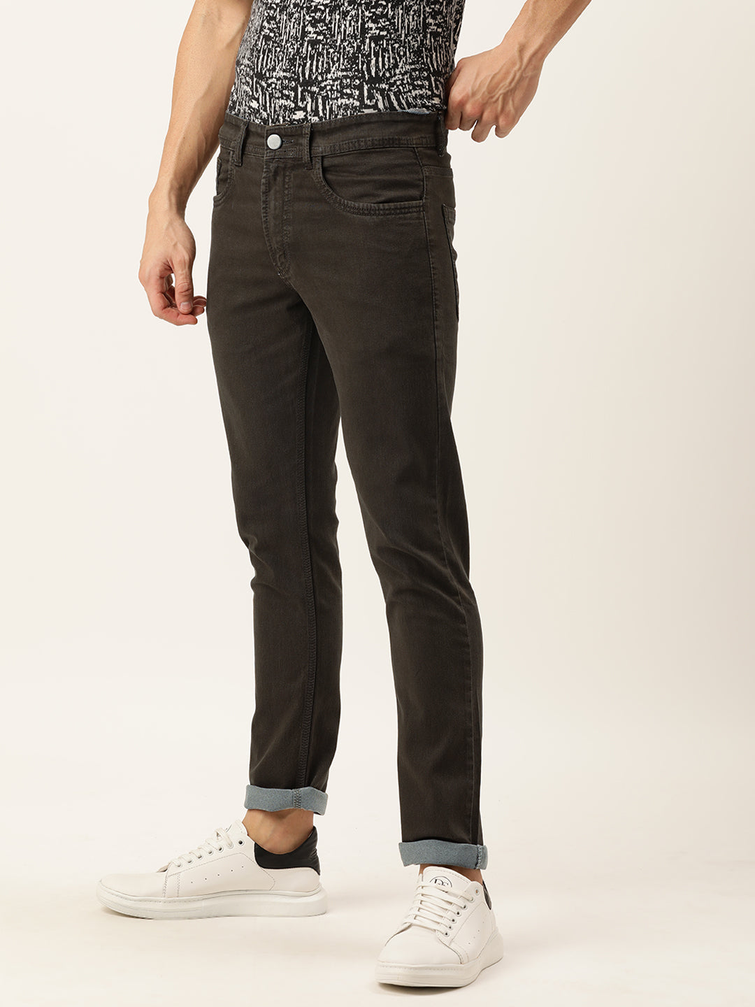 Men Brown Slim Fit Solid Jeans