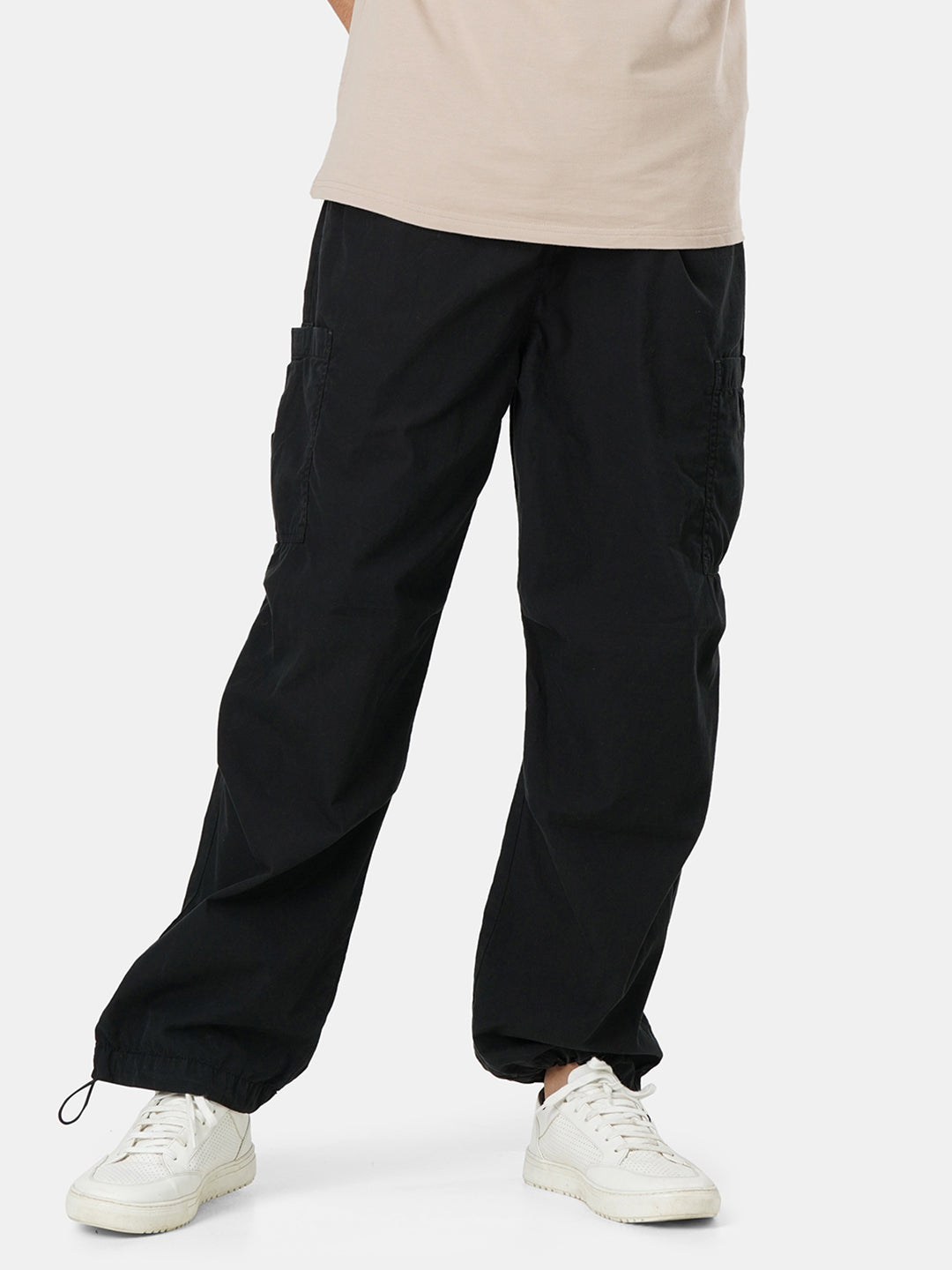 Men Black Parachute Fit Solid Cargo Trouser