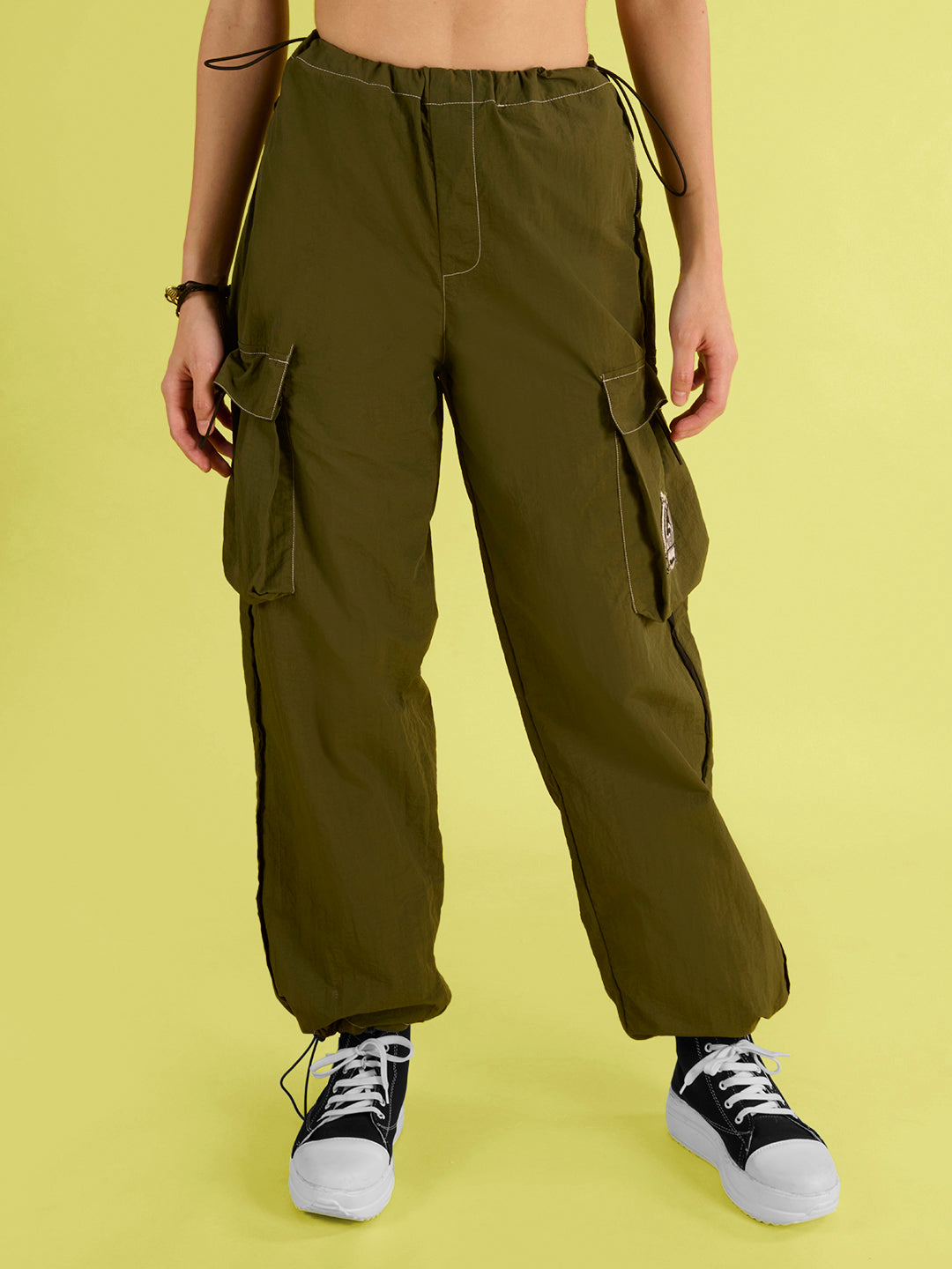 Women Classic Loose Fit High-Rise Cargos Trousers