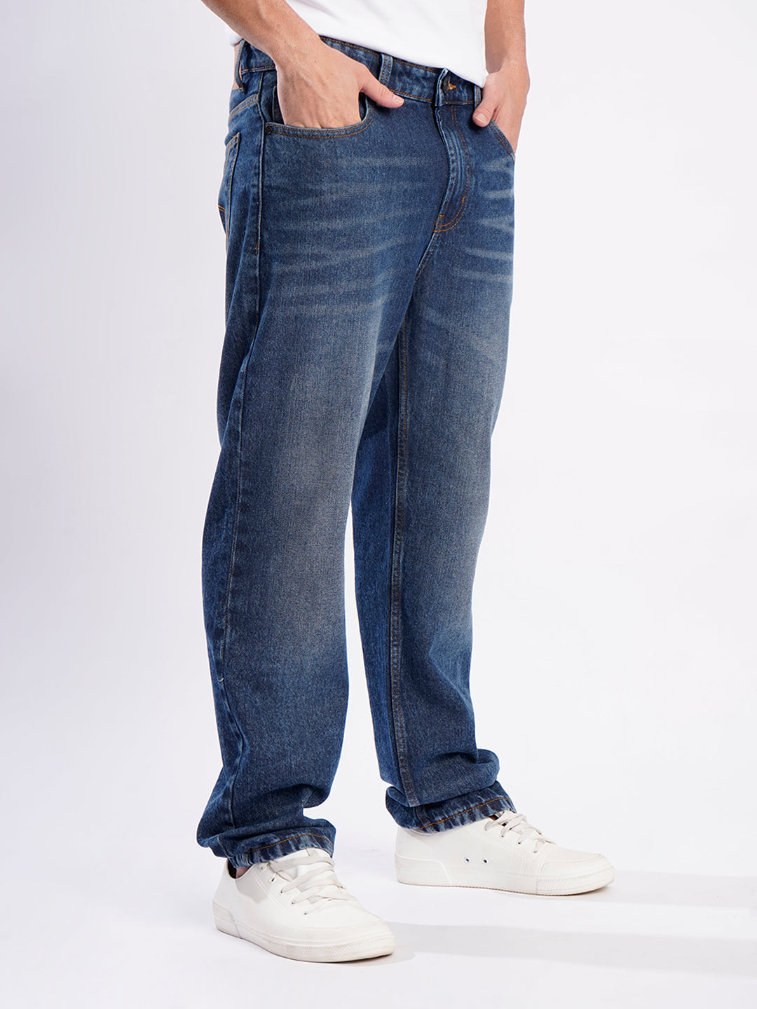 Men Blue Low fade  Tinted Straight  Fit Jeans