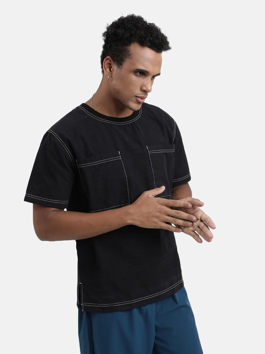 Men Black Relaxed Fit Woven Solid T-Shirt with Contrast Stitch