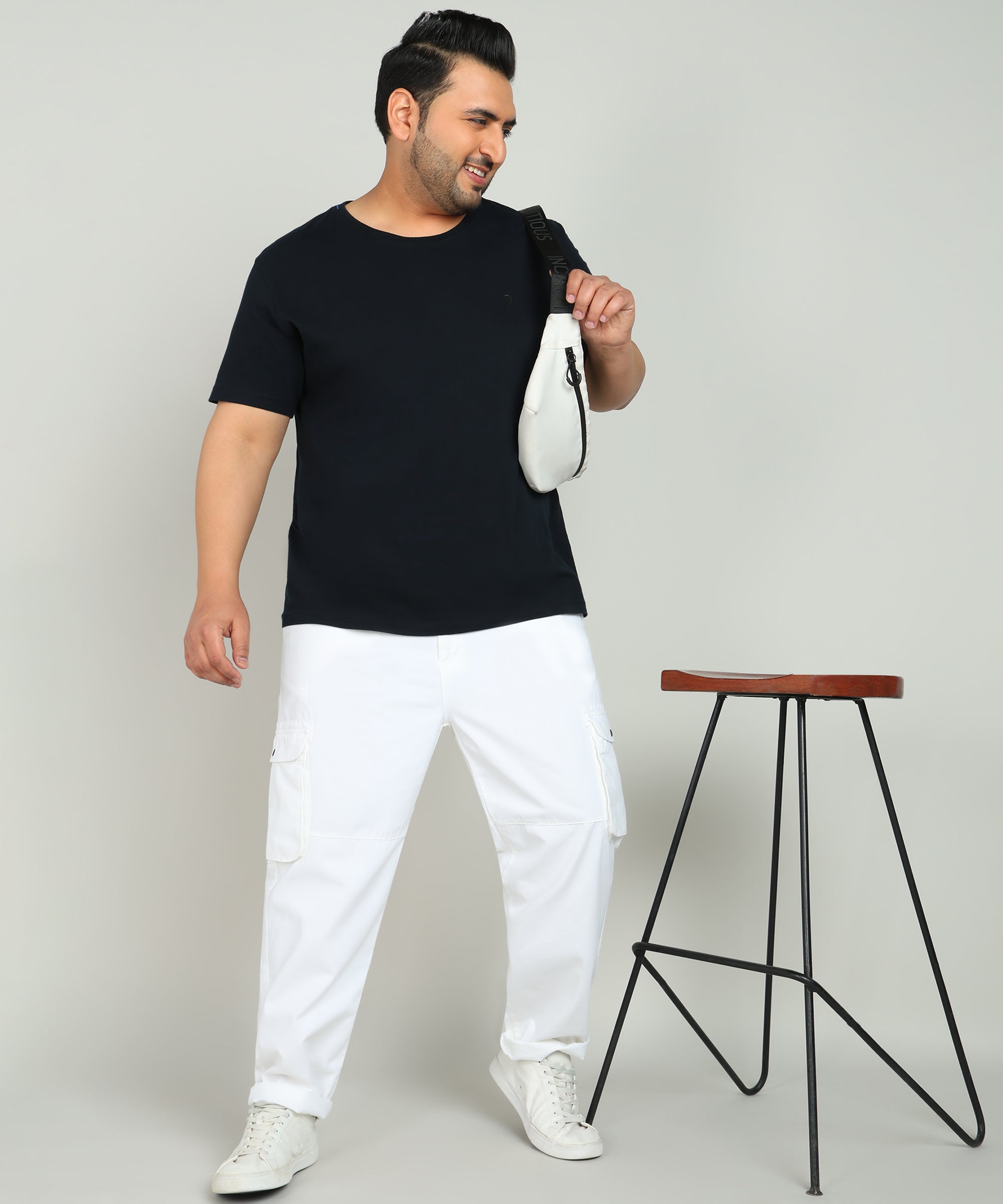 Men White Regular Fit Solid Cargo Trouser with Snap Button