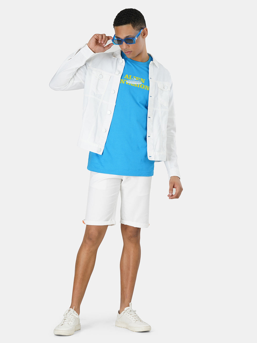 Men White Slim Fit Solid Casual Shorts