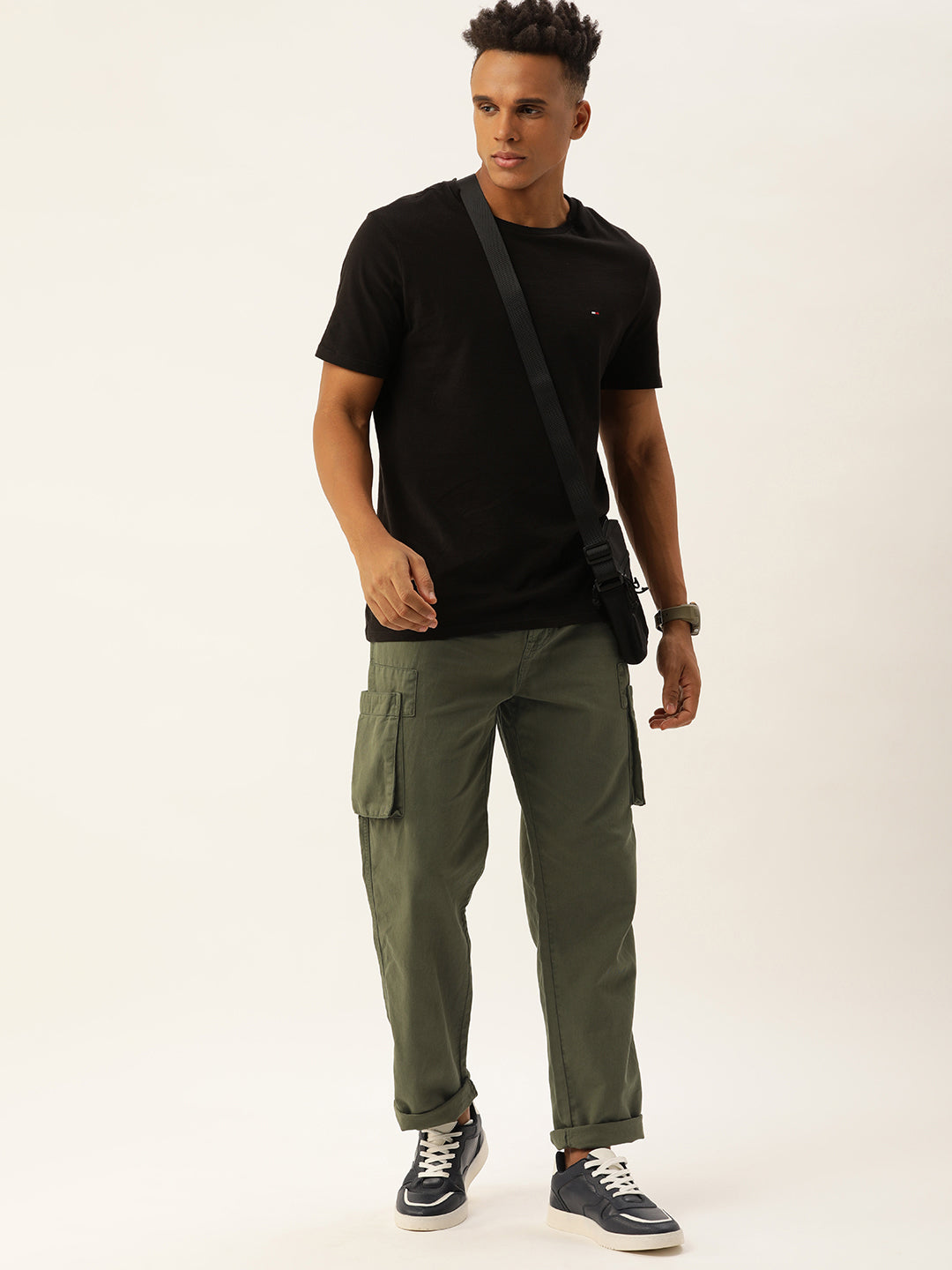 Men Olive Straight Fit Solid Cargo Trouser