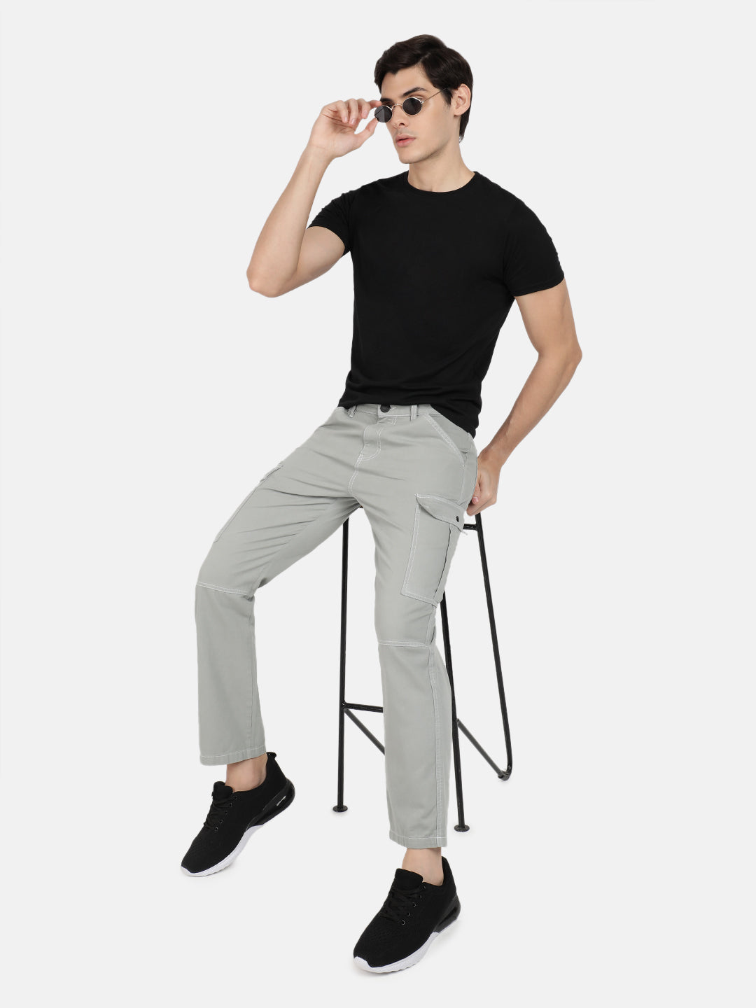 Men Neutral Grey Overdyed Relaxed Fit Solid Cargo Trouser with Contrast Stitch