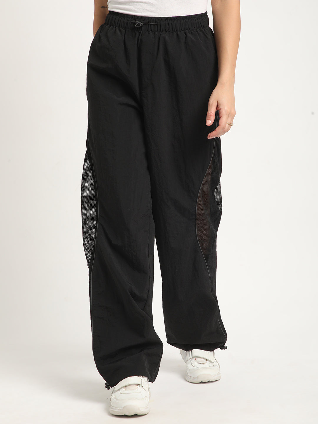 Women Black High Rise Loose Fit Solid Casual Trouser