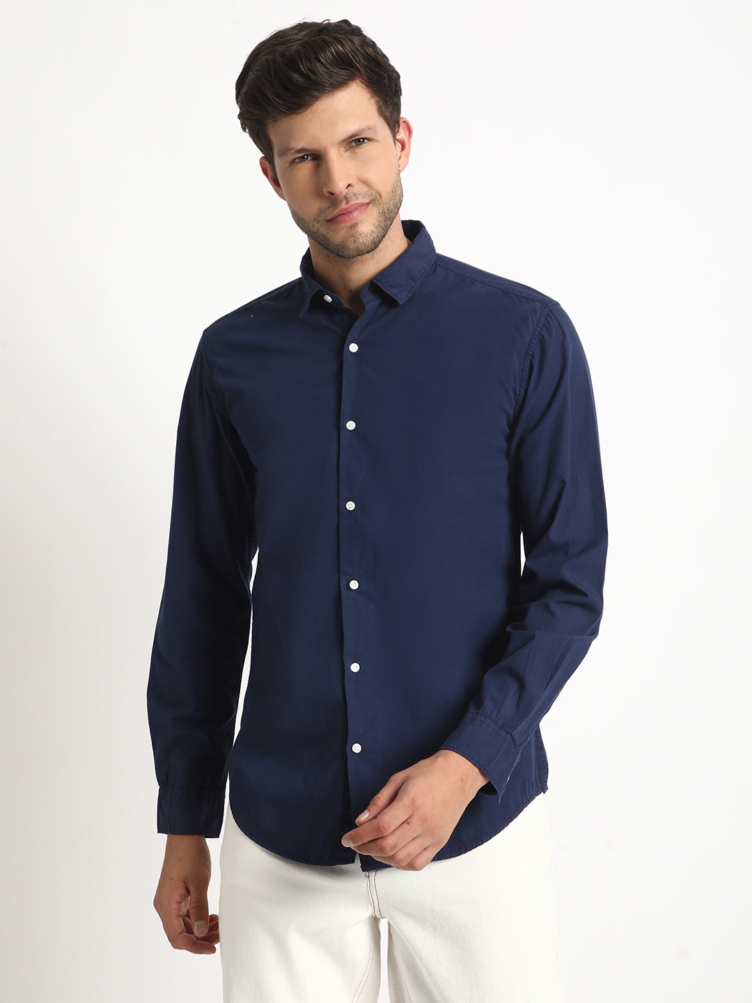 Men Prussian Blue Slim Fit Solid Casual Shirt