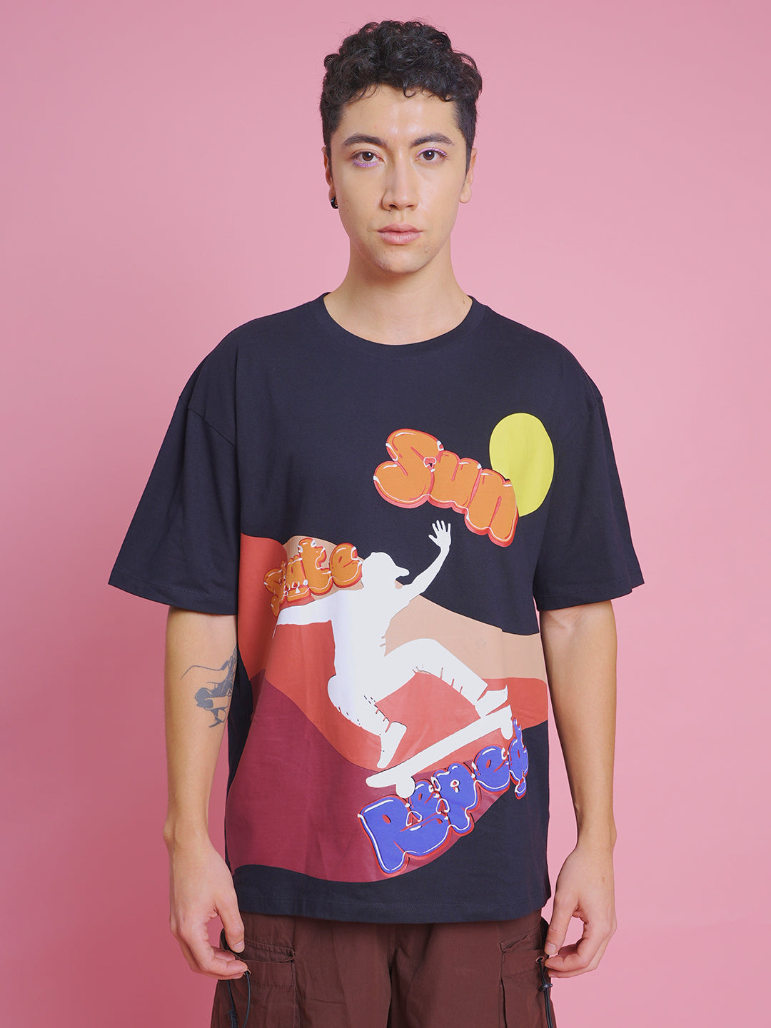 Unisex-Skater-Graphic-Printed-oversized-t-shirt