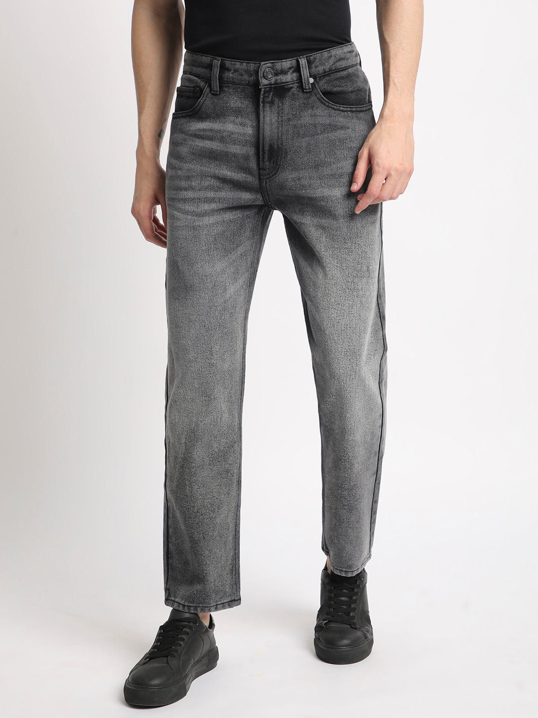 MEN-RELAX-FIT-WASHED-JEANS