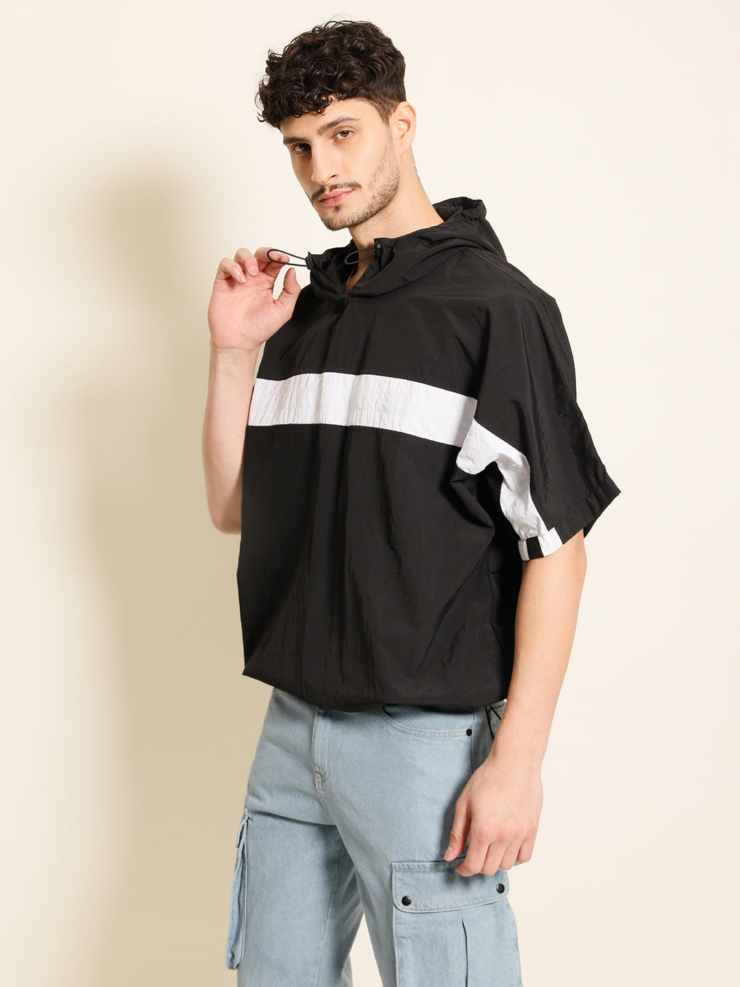 Men Black Half-Sleeve Hooded Stripe Accents T-shirt