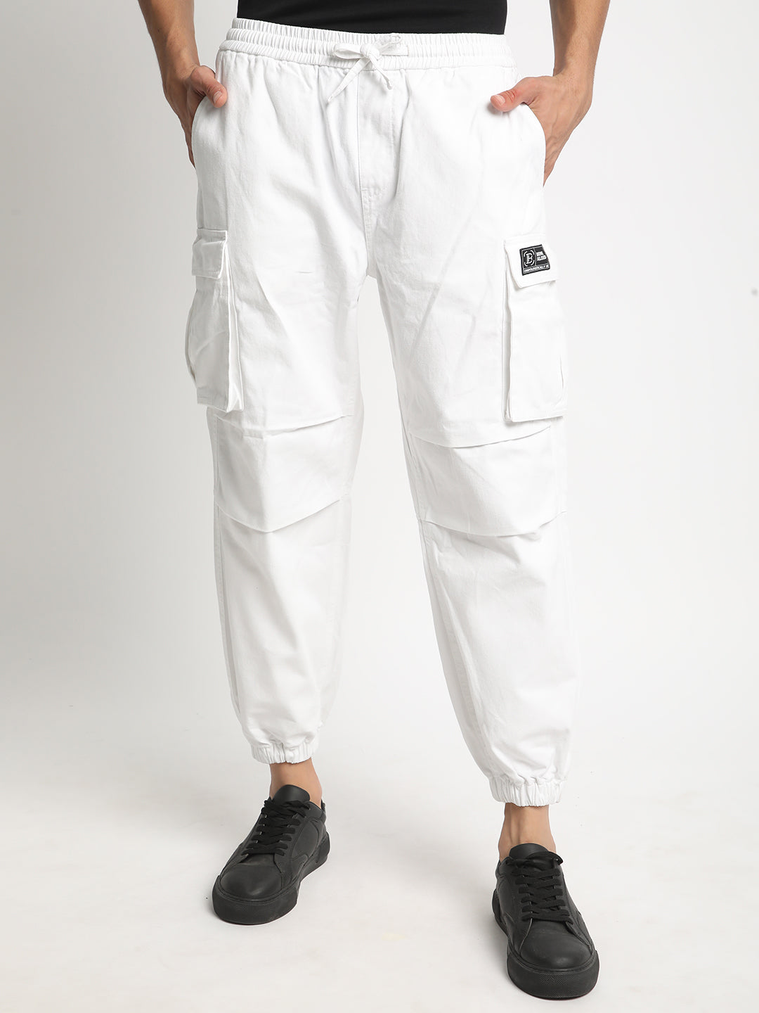 Men White Relaxed Fit Solid Cargo Jogger