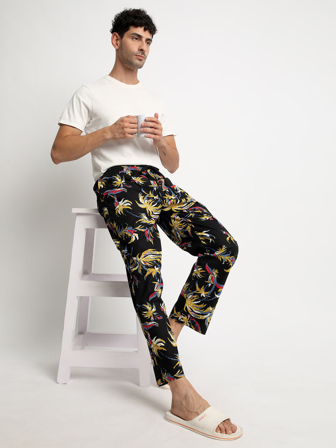 Men Black/Mustard Mid-Rise Pure Cotton Printed Lounge Pants