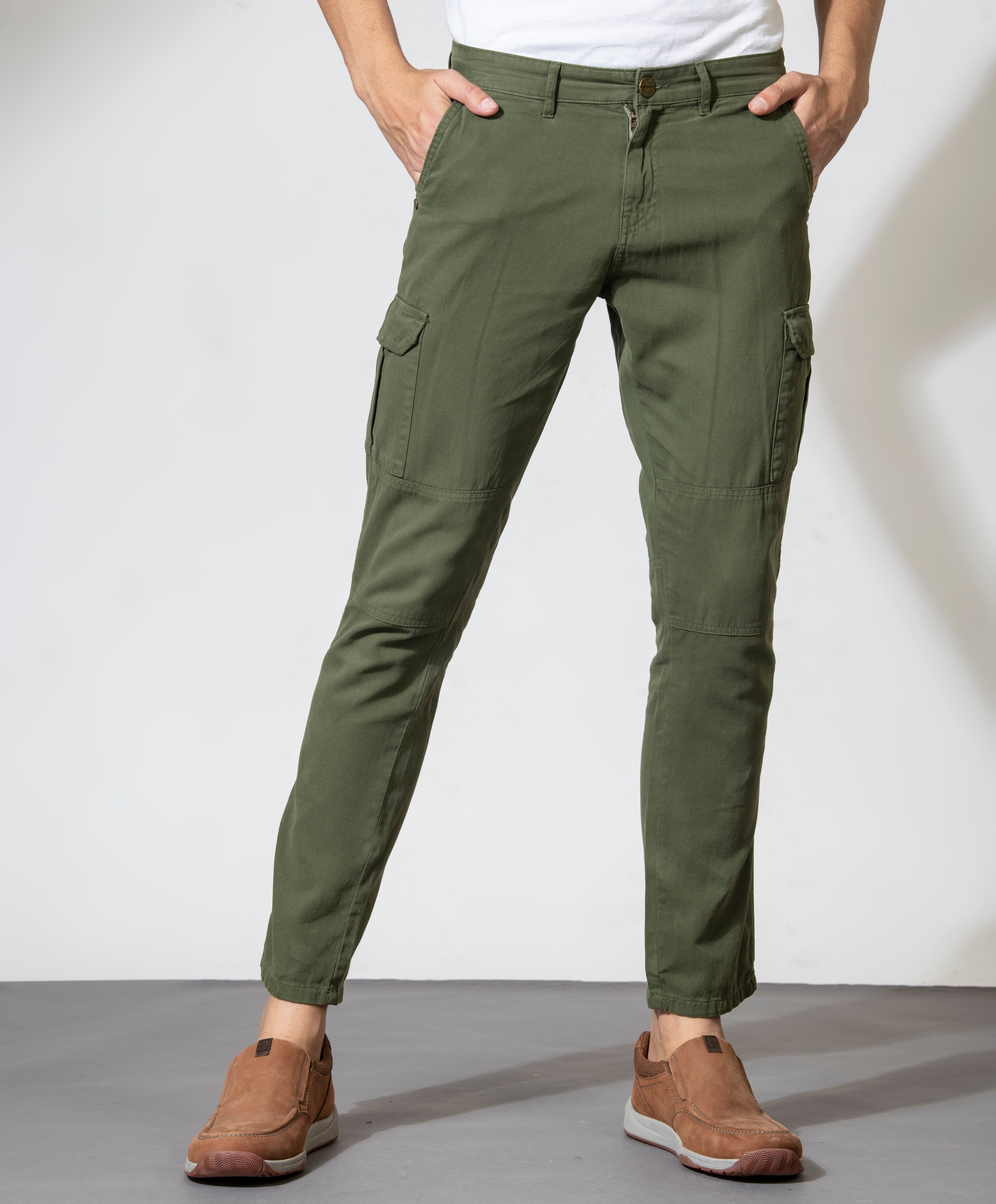 Men Olive Slim Fit Solid Cargo Trouser