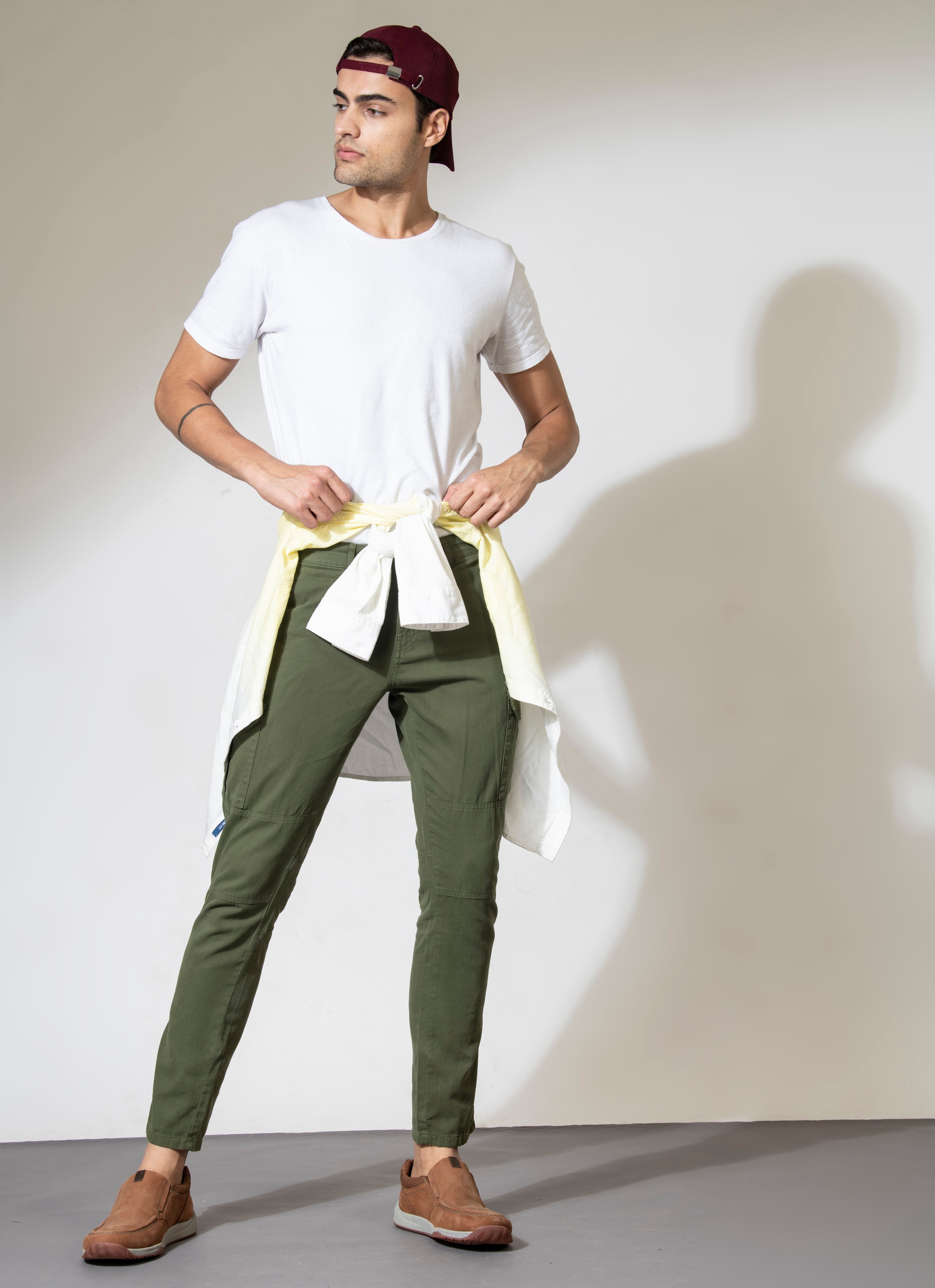 Men Olive Slim Fit Solid Cargo Trouser